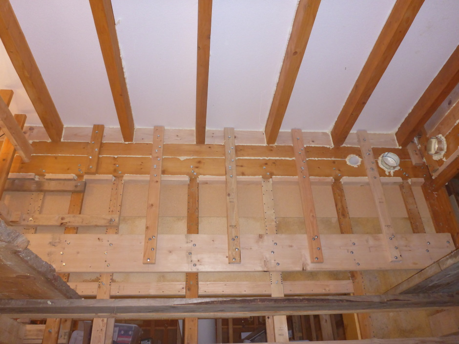 Beams Internal Wall With Particleboard