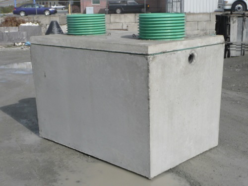 Concrete septic tank