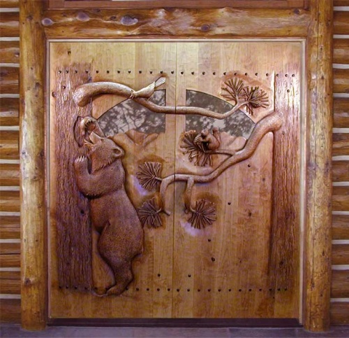 Entrance door with bear