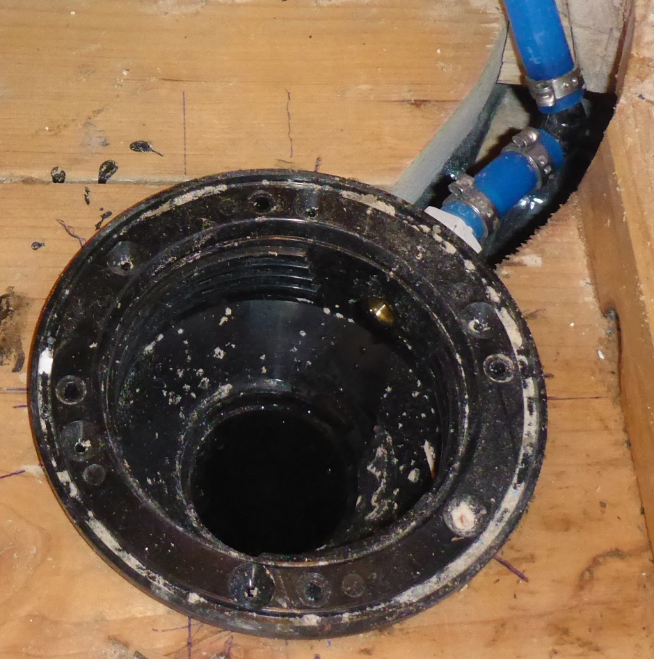 Floor Drain With Pex Feed