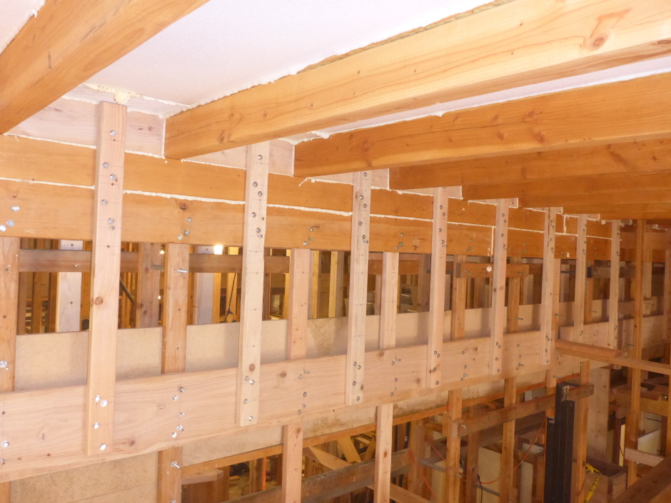 Foamed Top Of Wall Between Beams Wide View