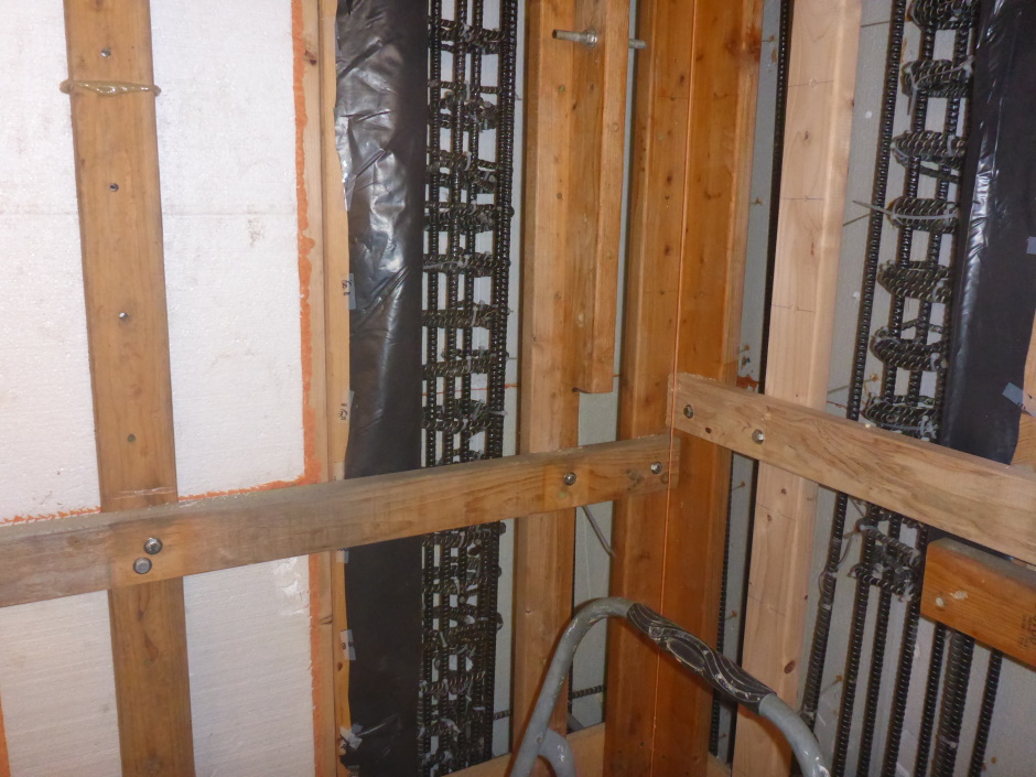 Rebar Particleboard Basement 021