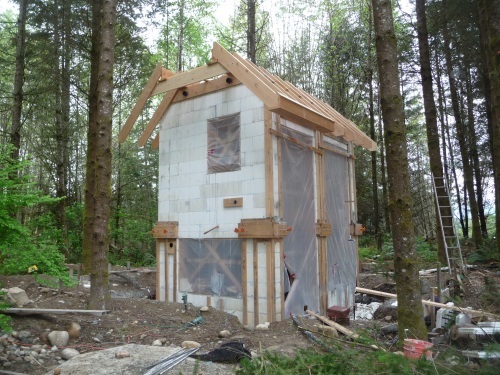 Site with more roof beams