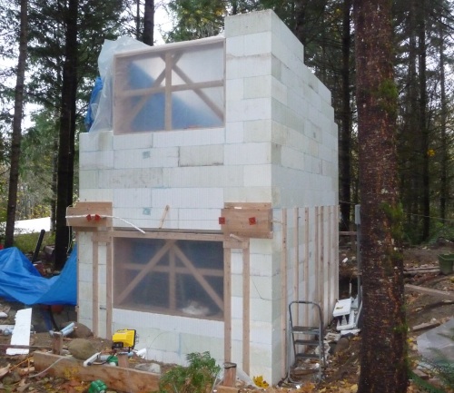 Site with upper window and back wall