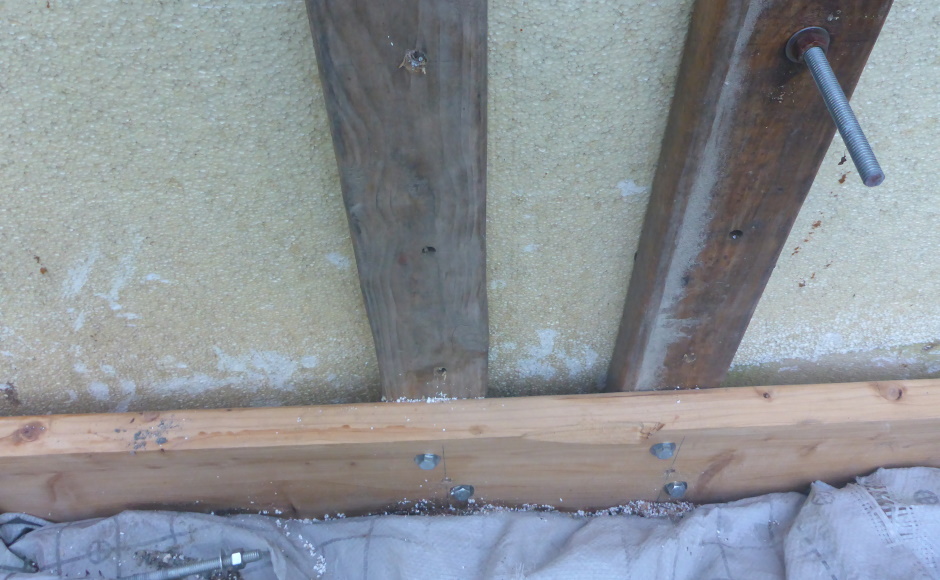 Strengthening Plank Round Outside Bottom
