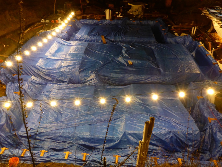 Tarp While Adding Footing Bottom Eps