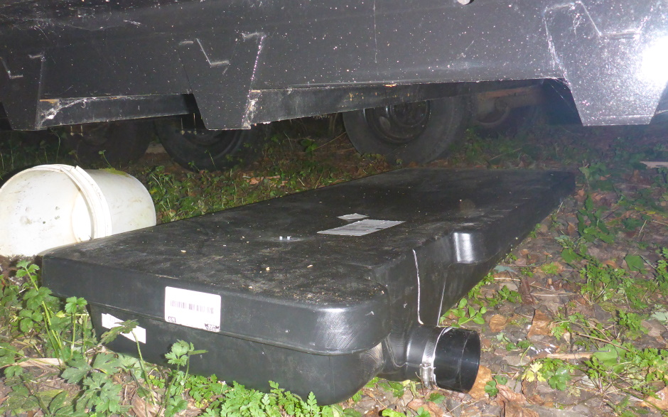 TinyHouse Sewage Tank On Ground