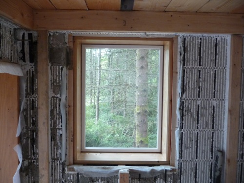 Window small fitted inside